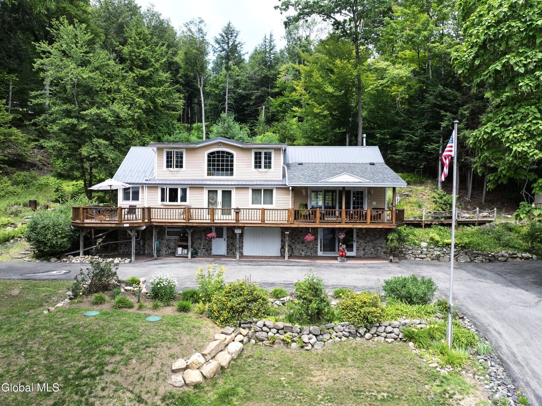 House in Hadley, New York, United States 1 - 18601140