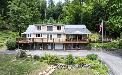 House in Hadley, New York, United States 1