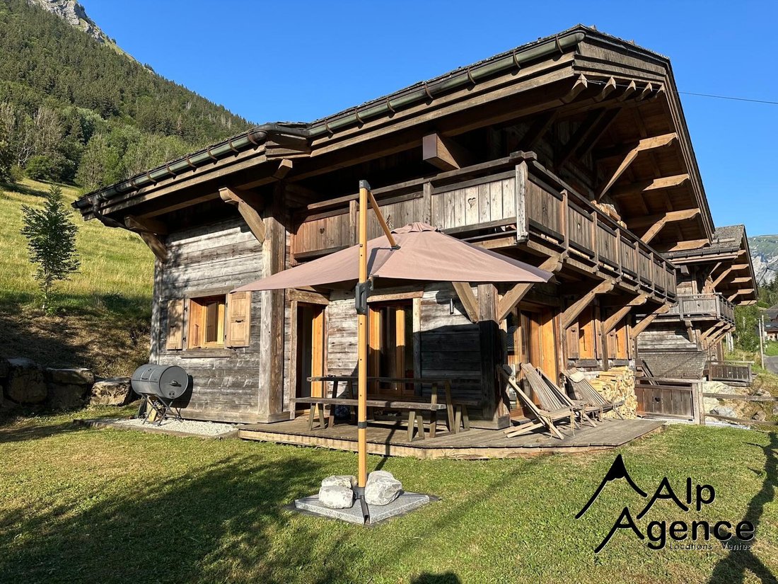 Chalet in Morzine, Auvergne-Rhône-Alpes, France 1 - 18564336