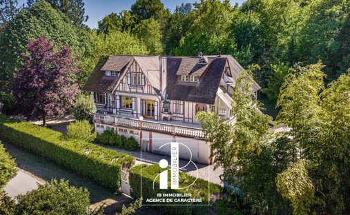 Estate in Samois-sur-Seine, Ile-de-France, France 1