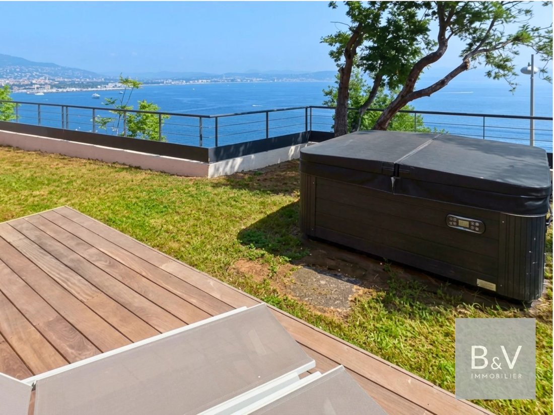 Apartment in French Riviera, Provence-Alpes-Côte d'Azur, France 1 - 18598463