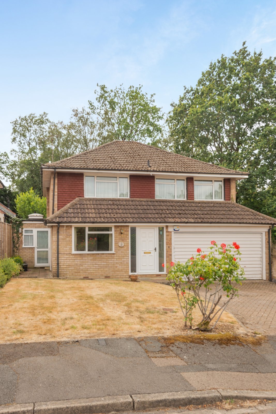 House in Tatling End, Gerrards Cross, England 1 - 18597463