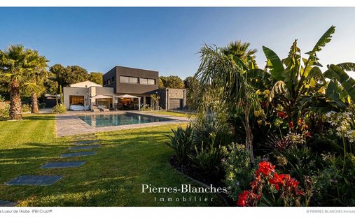 House in Camplanier, Nimes, France 1