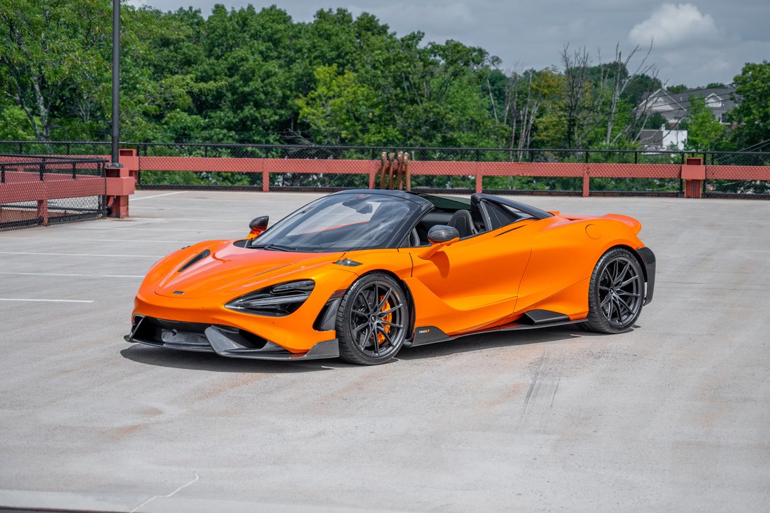 Cabriolet in Newton, MA, United States 1 - 18599046