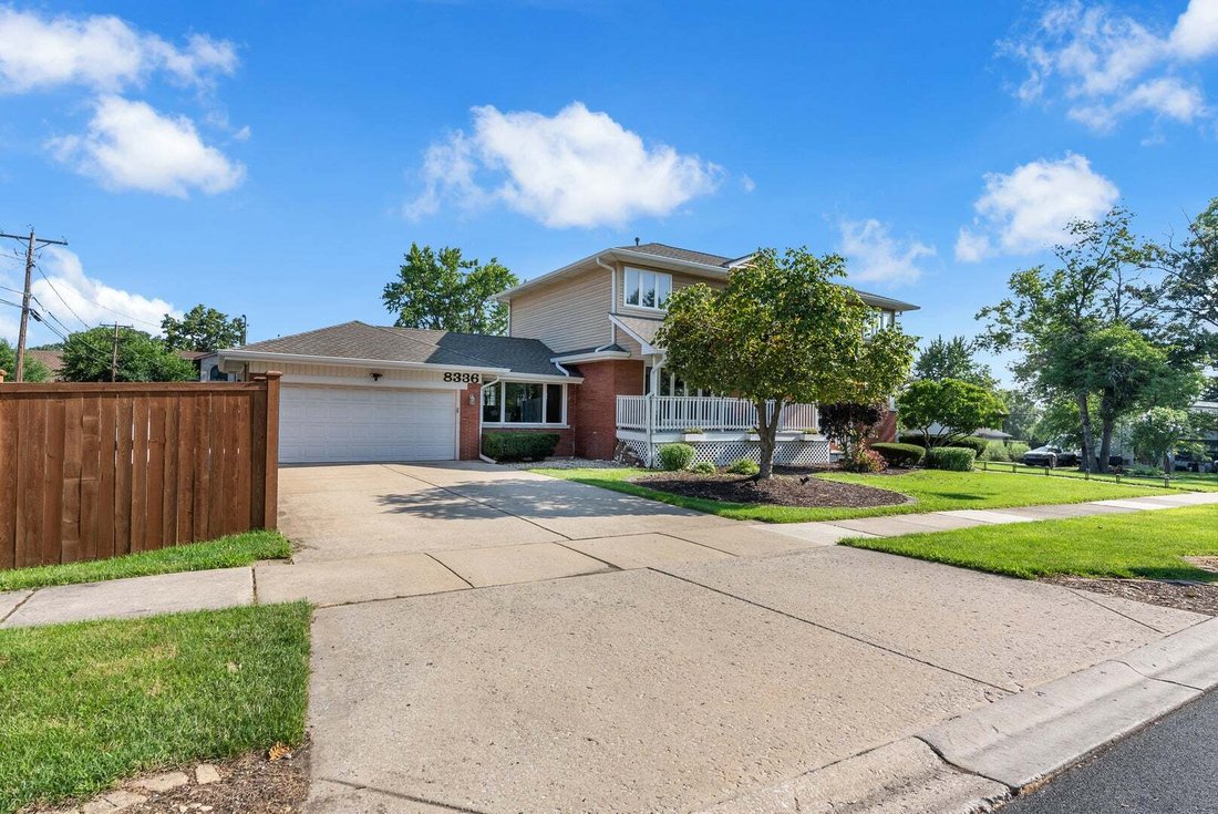 House in Hickory Hills, Illinois, United States 4 - 18605253