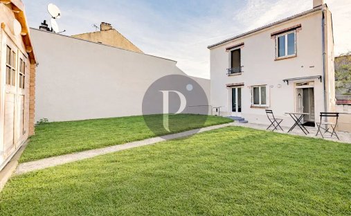 House in Barbusse, Arcueil, France 1