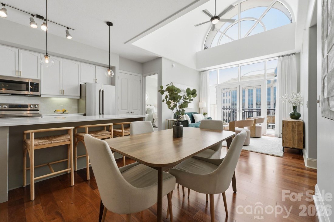 Condo in Charlotte, North Carolina, United States 2 - 18604984