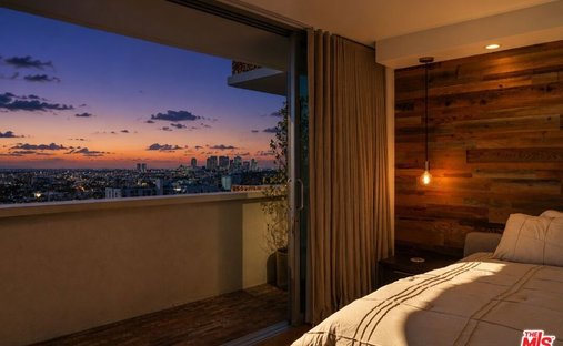Condo in Los Angeles, California, United States 1