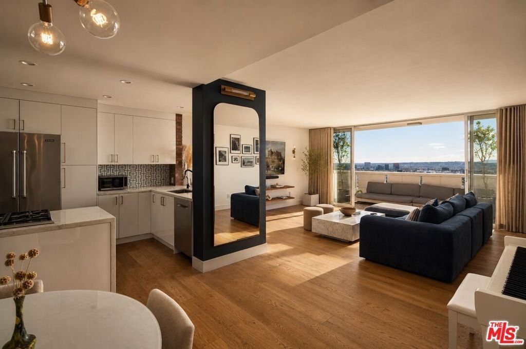 Appartement à Los Angeles, Californie, États-Unis 2 - 18604730