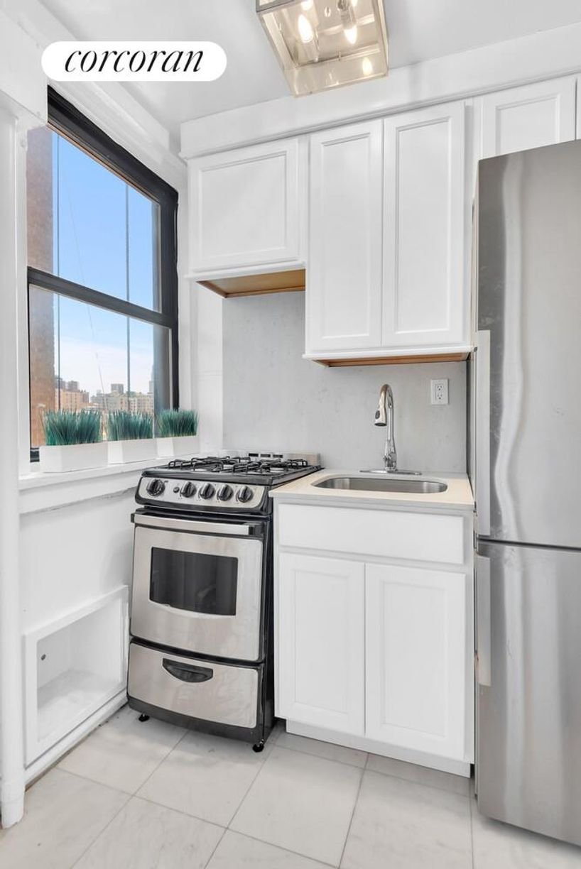 Co Op in New York, New York, United States 5 - 17908303
