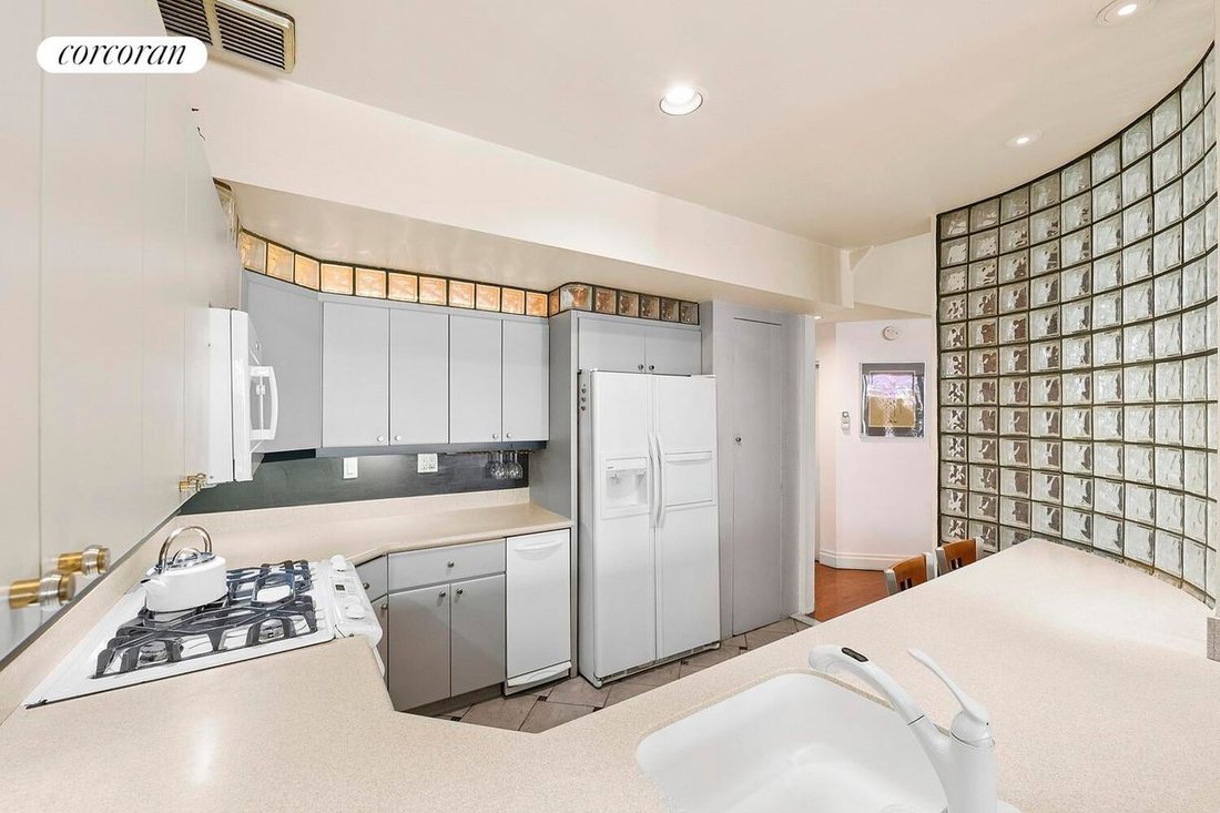 Co Op in New York, New York, United States 3 - 17829160
