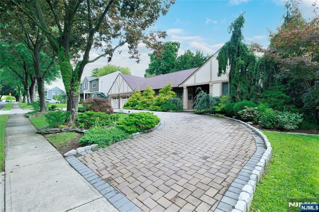 House in Paramus, New Jersey, United States 4 - 18604822