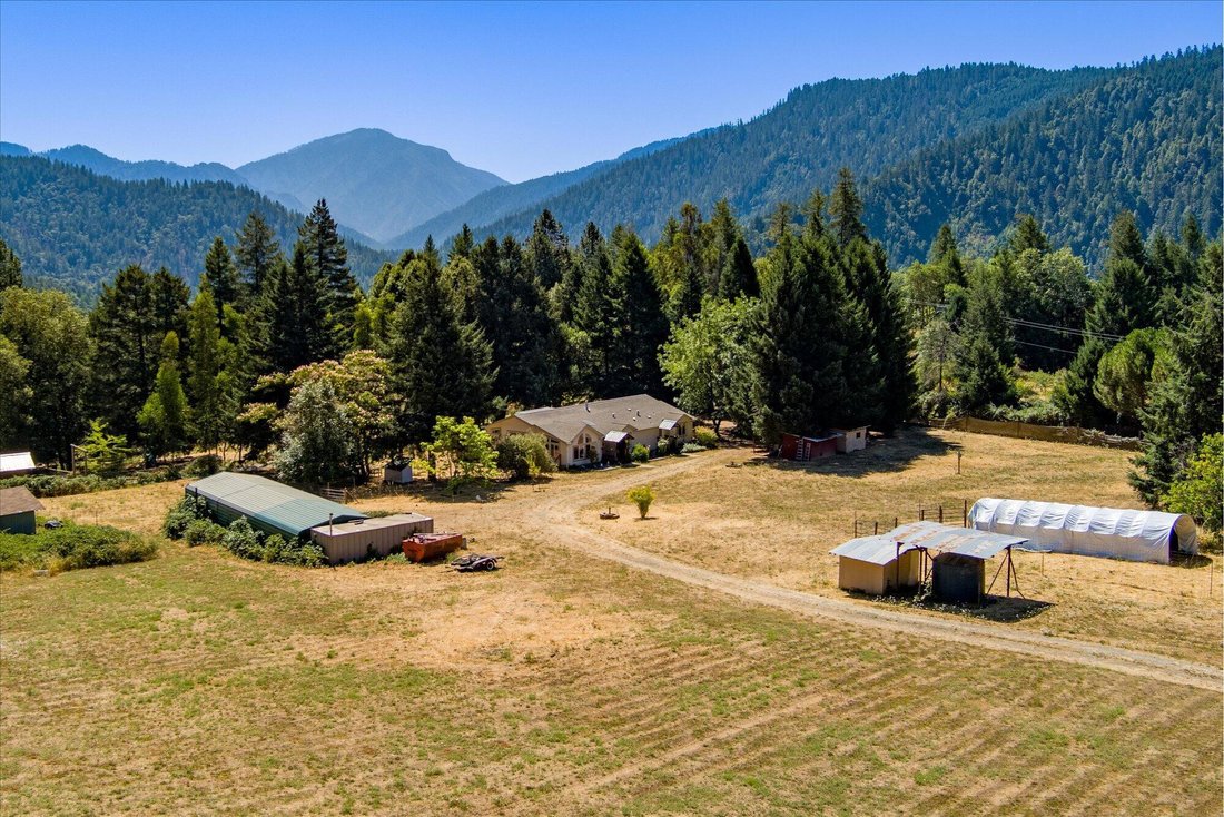 Salyer, California, United States 2 - 18604891