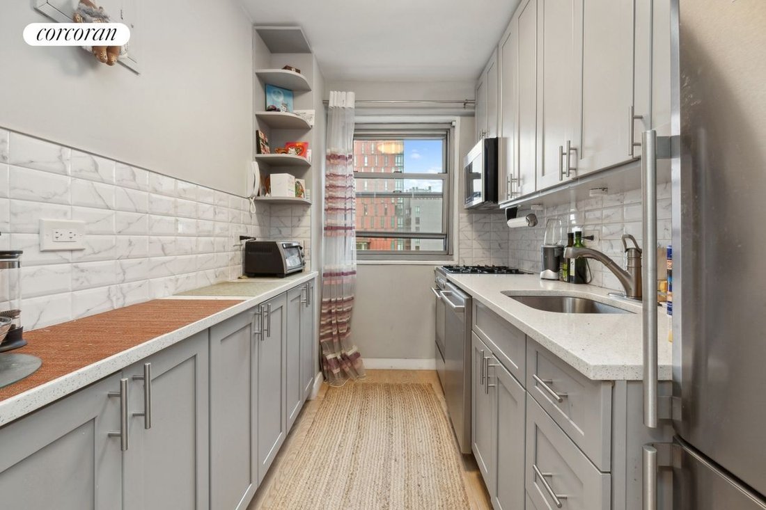 Co Op in New York, New York, United States 3 - 18189697