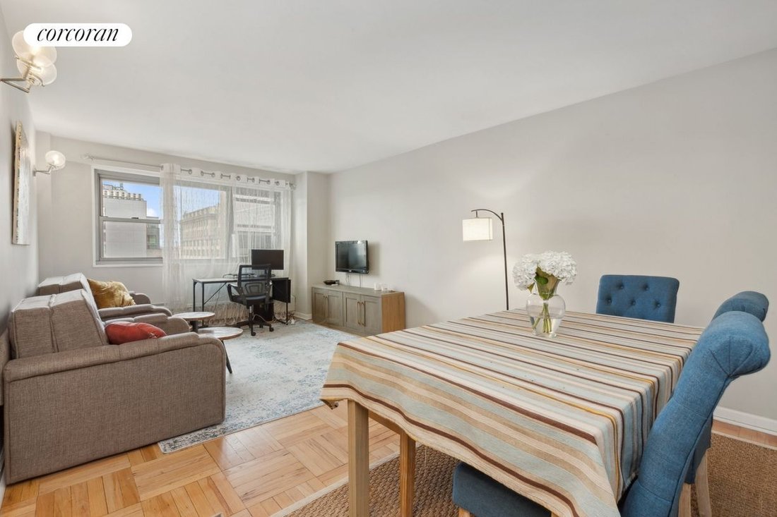 Co Op in New York, New York, United States 5 - 18189697