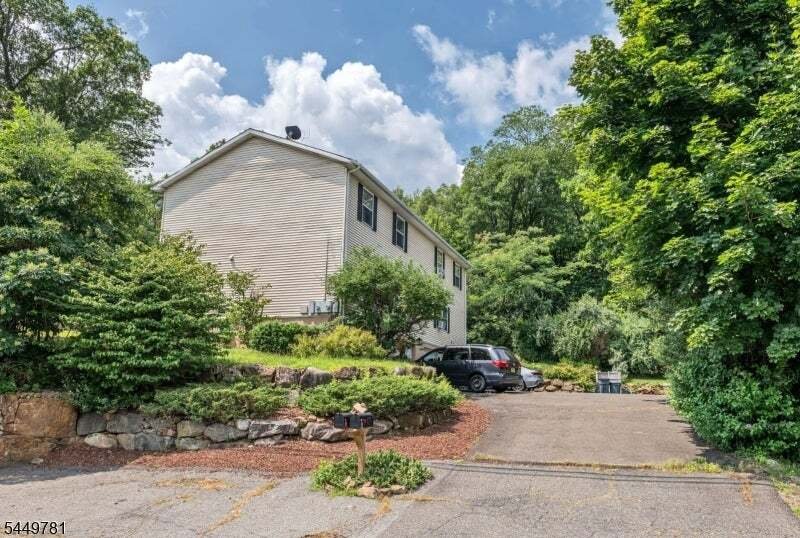 House in Wanaque, New Jersey, United States 2 - 18604279