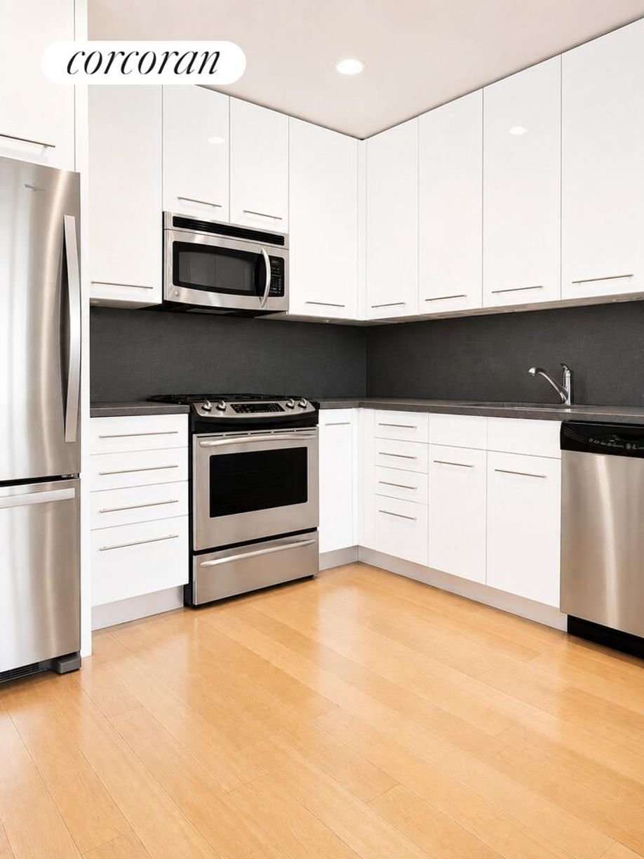 Condo in New York, New York, United States 3 - 18437713