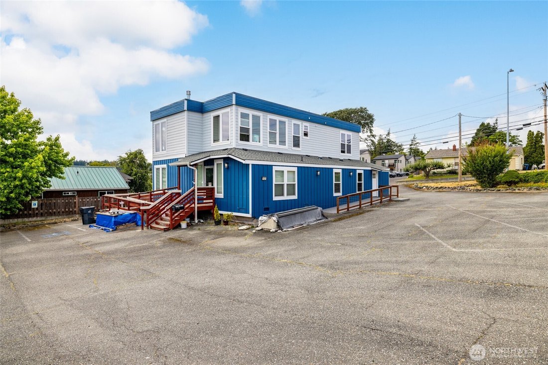 Oak Harbor, Washington, United States 1 - 18604421