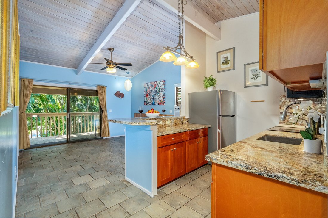 House in Lahaina, Hawaii, United States 3 - 18605103