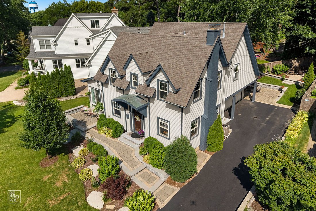 House in Clarendon Hills, Illinois, United States 2 - 18605250