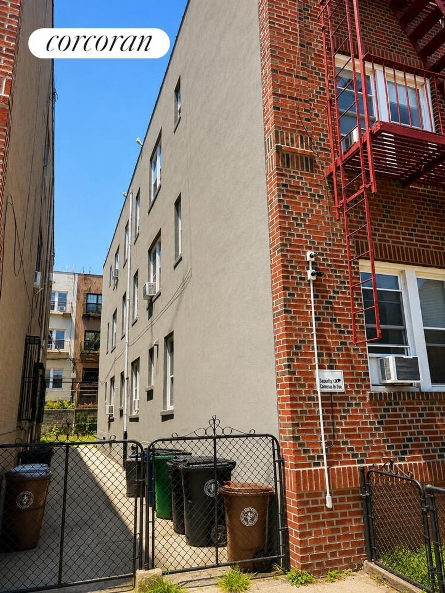 House in New York, New York, United States 2 - 18521470
