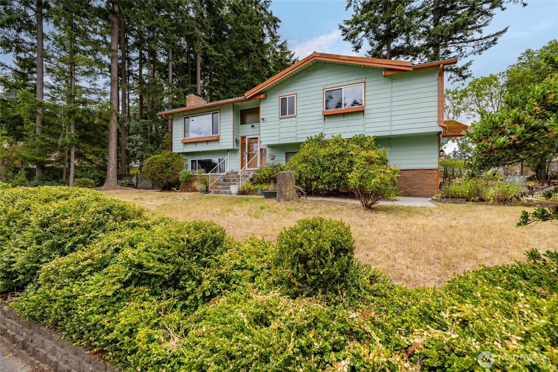 Oak Harbor, Washington, United States 3 - 18604368