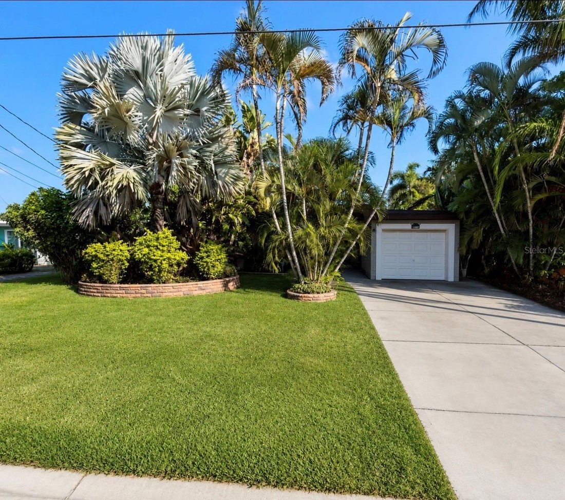 House in Madeira Beach, Florida, United States 1 - 18605013