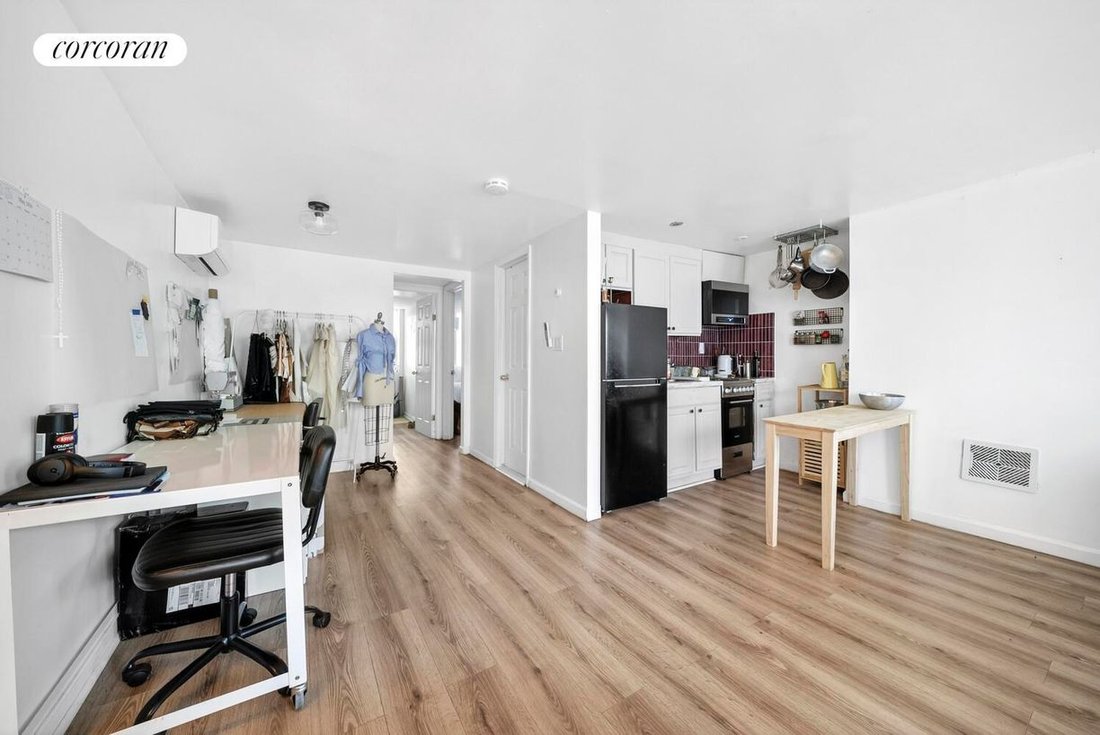 House in New York, New York, United States 4 - 17867164