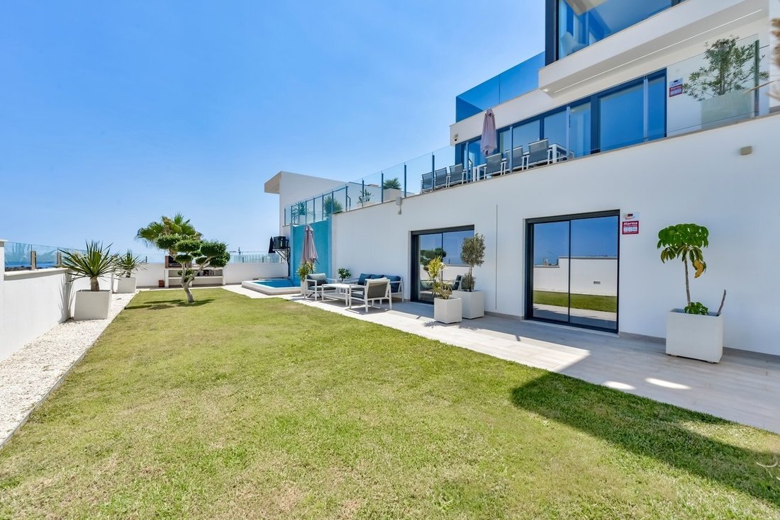 House in la Vila Joiosa / Villajoyosa, Valencian Community, Spain 1 - 18605465