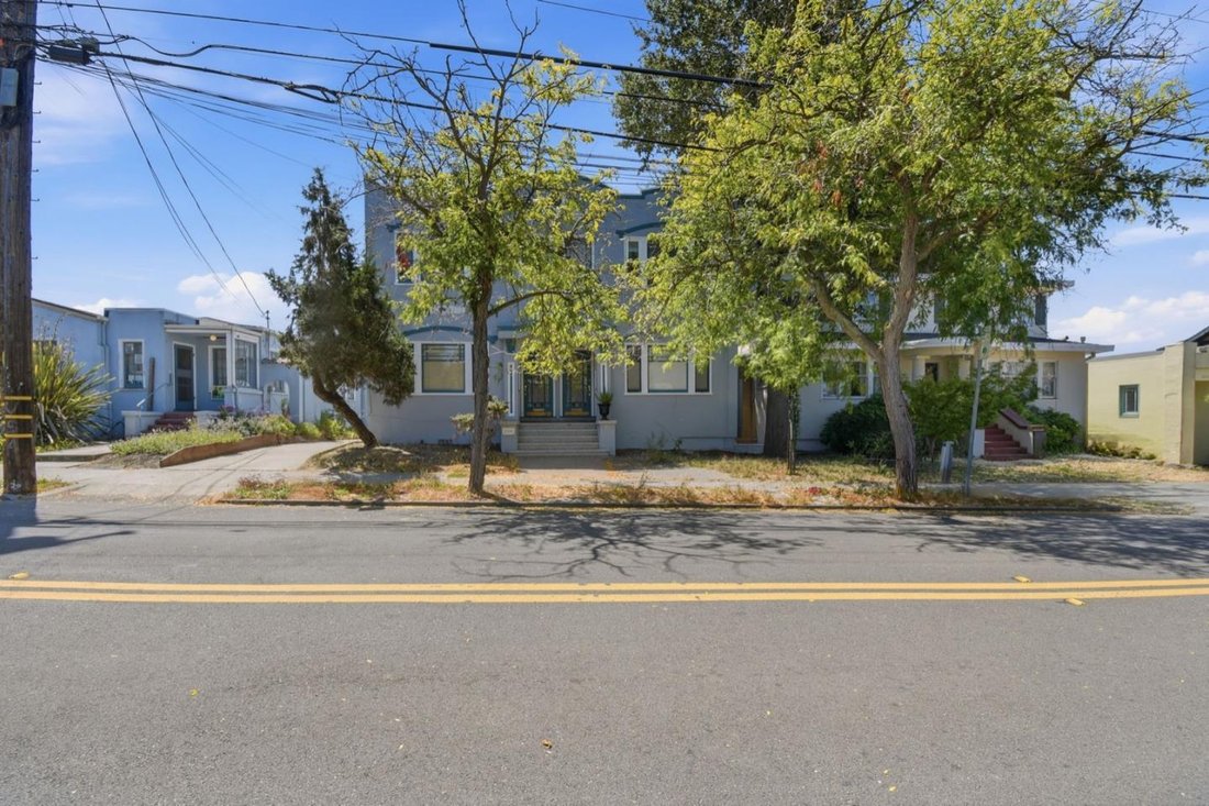 Alameda, California, United States 4 - 18604492