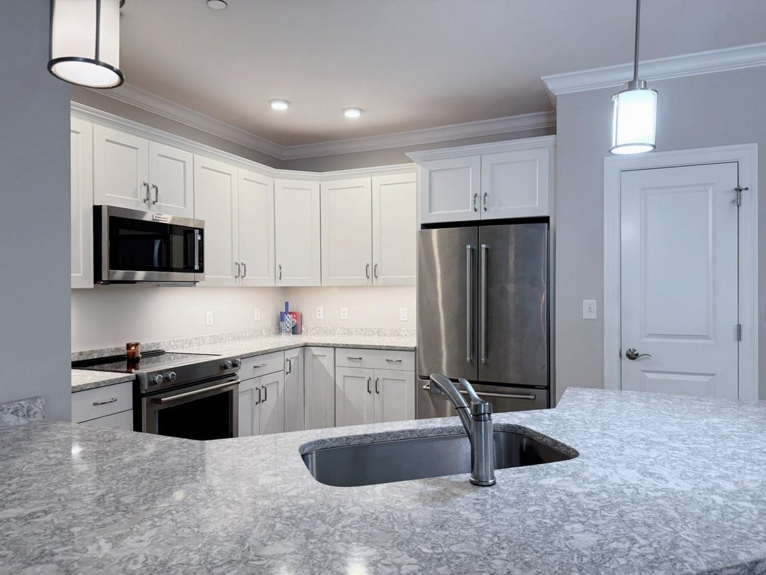 Condo in Nashua, New Hampshire, United States 5 - 18604400