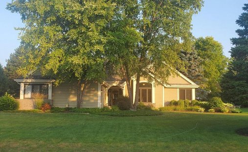House in Pewaukee, Wisconsin, United States 1