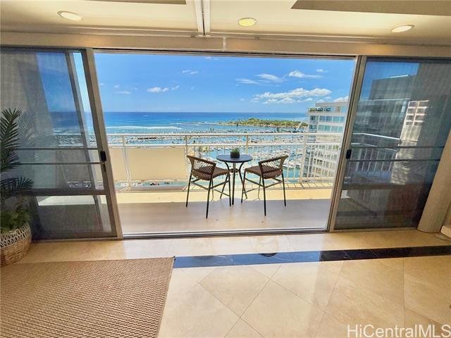 Condo in Honolulu, Hawaii, United States 2 - 18604909