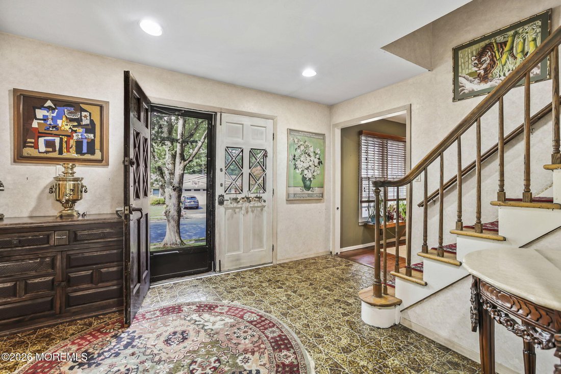 House in Marlboro Township, New Jersey, United States 4 - 18605748