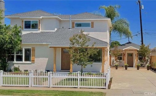 House in Signal Hill, California, United States 1