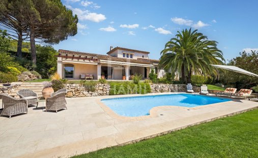 Casa en Châteauneuf-Grasse, Provenza-Alpes-Costa Azul, Francia 1