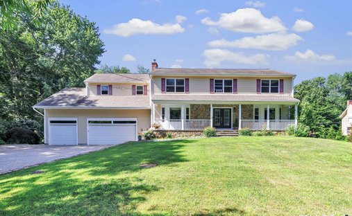 House in Shelton, Connecticut, United States 1
