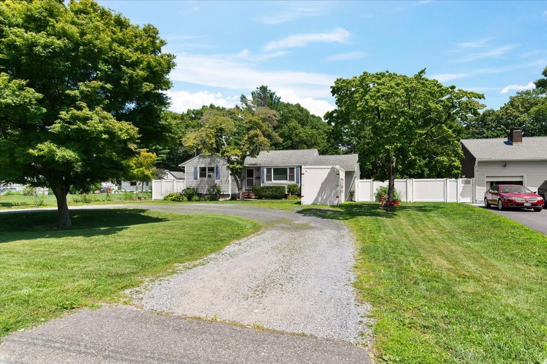 House in Saint James, New York, United States 3 - 18605948