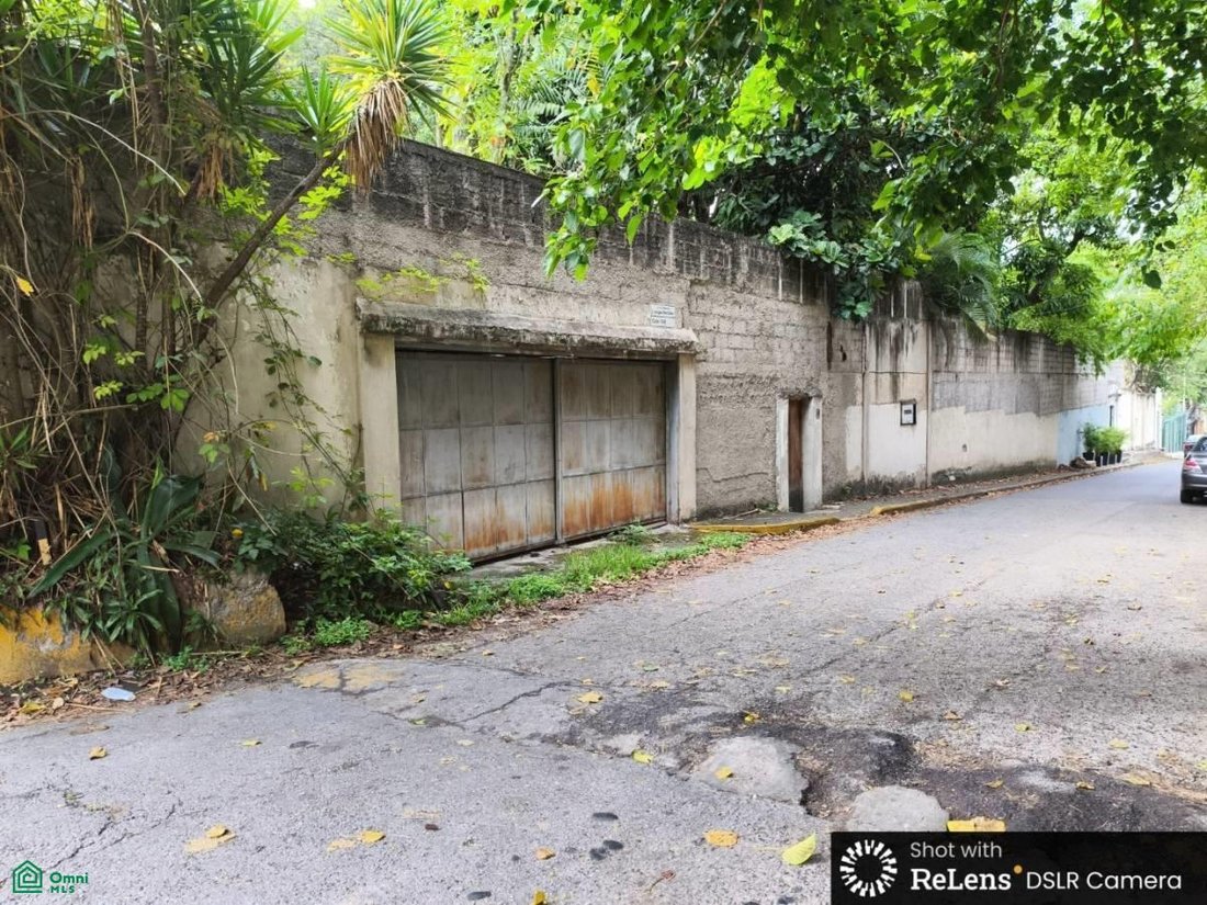 Land in Caracas, Miranda, Venezuela 5 - 17814048