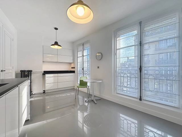 Apartment in Odéon, Paris 6e Arrondissement, Paris 4 - 16296601