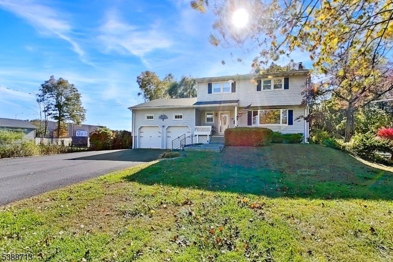 House in Roxbury Township, New Jersey, United States 2 - 18606198