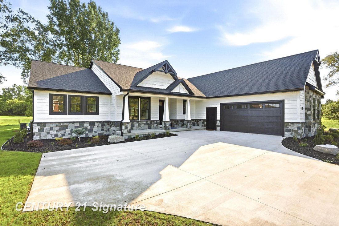 House in Saginaw, Michigan, United States 3 - 18352024