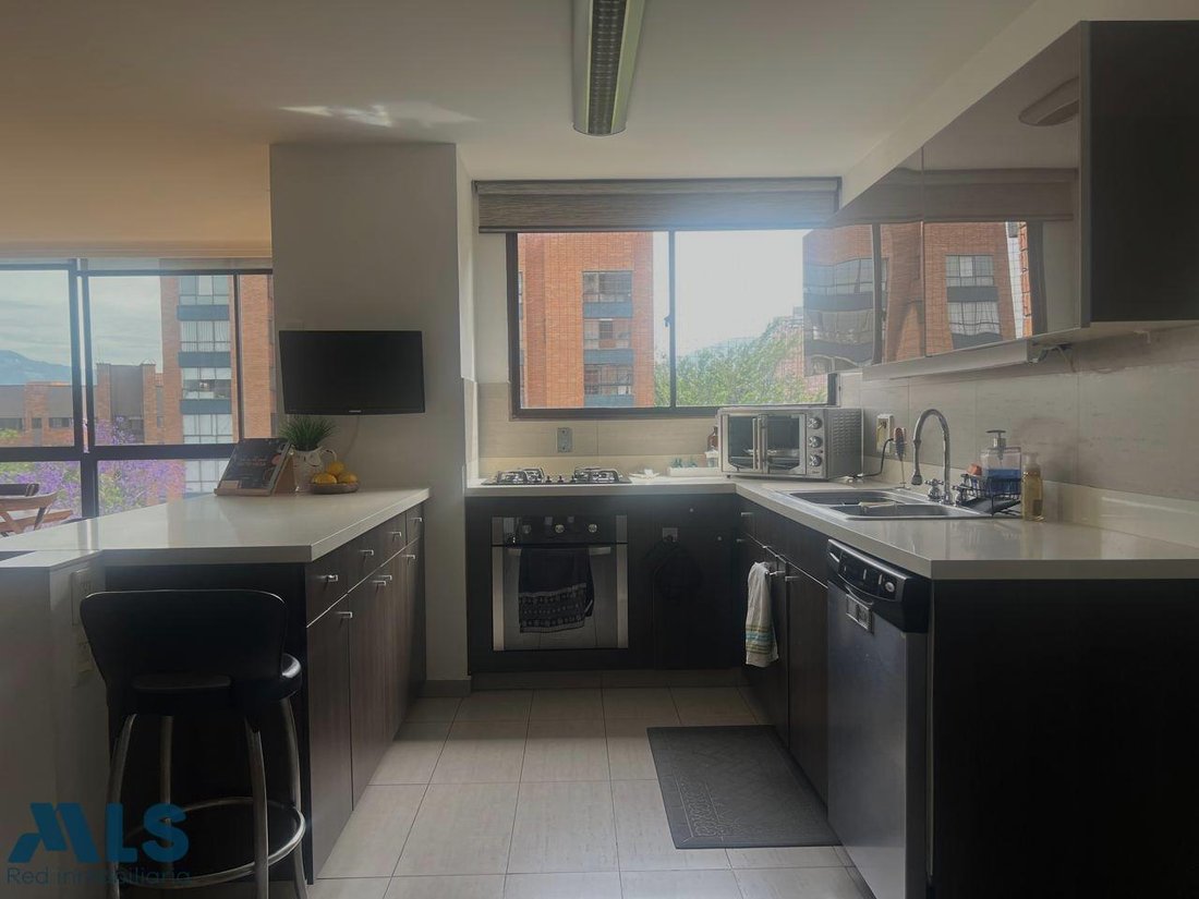Apartment in Medellín, Antioquia, Colombia 2 - 18606640