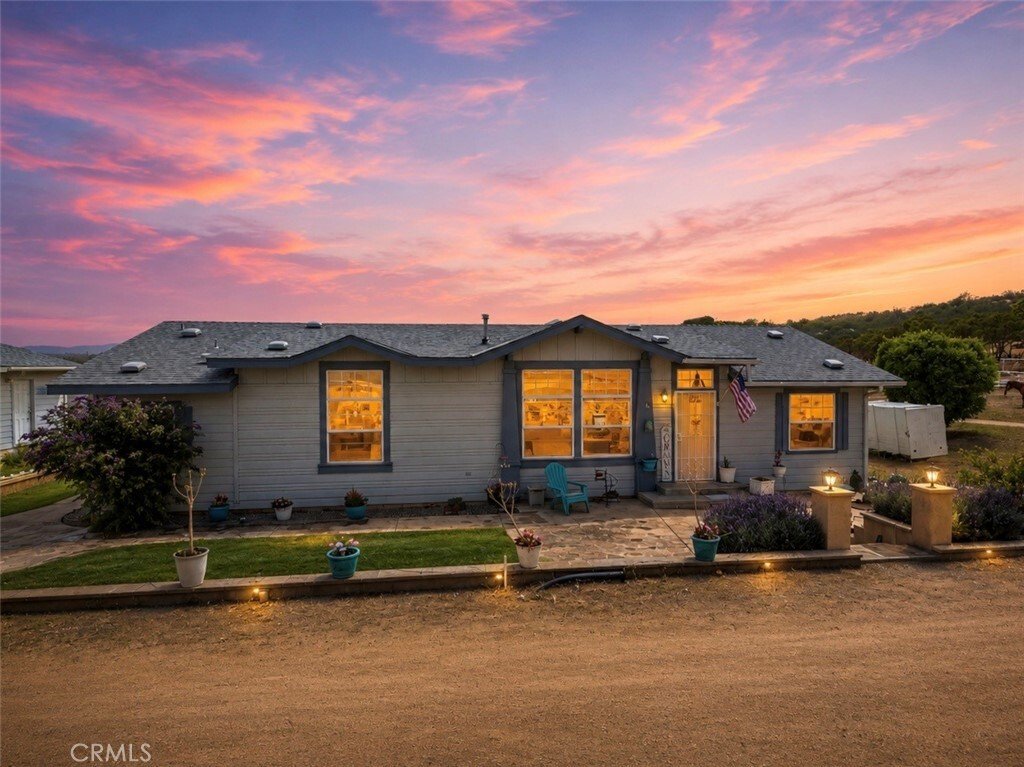 Aguanga, California, United States 3 - 18007373