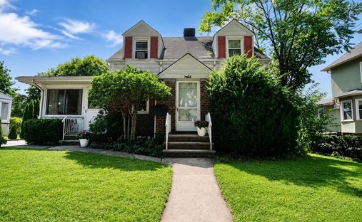 House in Ridgefield, New Jersey, United States 1