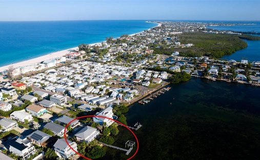 Land in Holmes Beach, Florida, United States 1