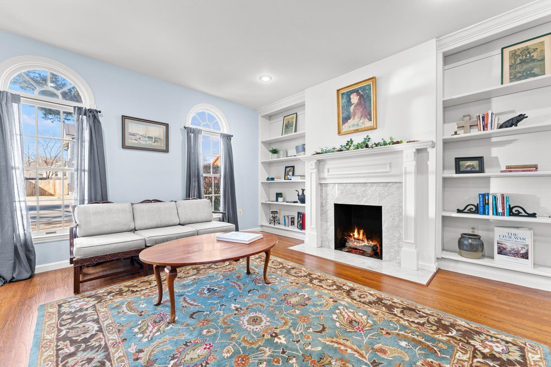 Front Royal, Virginia, United States 5 - 17338455