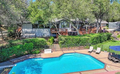 House in Newcastle, California, United States 1