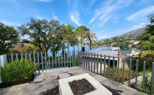 House in Valle de Bravo, State of Mexico, Mexico 1