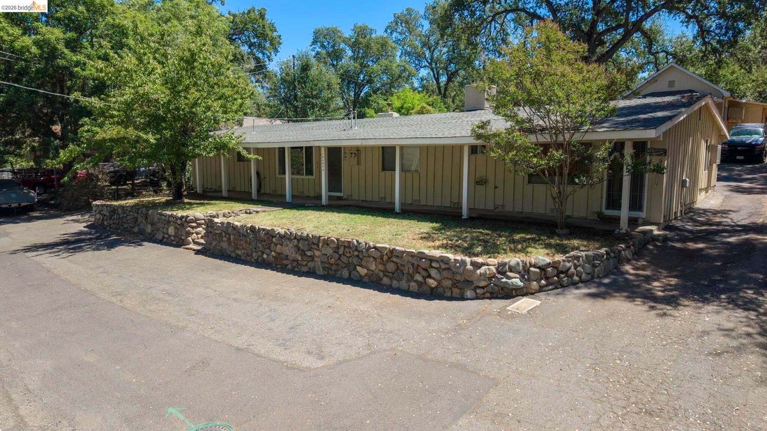 Jamestown, California, United States 1 - 18605974